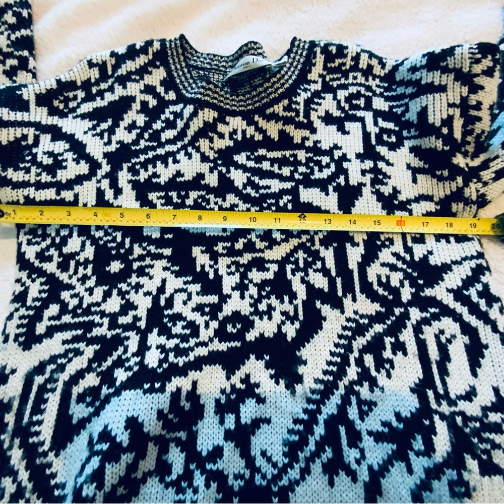 ITALIAN BLACK & CREAMY WHITE SWEATER / SIZE 38 - LIKE MEDIUM - Picture 12 of 14